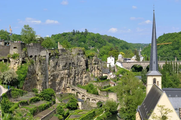 Zona de ruinas romanas y abadía en la ciudad de Luxemburgo — Foto de Stock