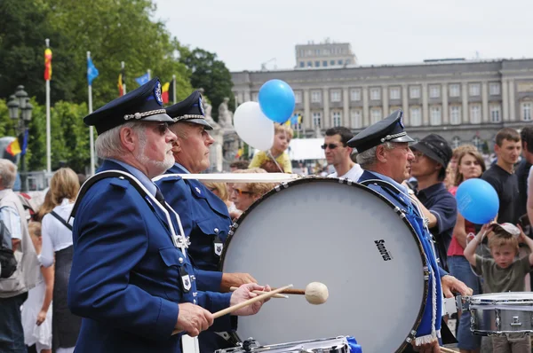 La orquesta policial participa en el desfile militar anual durante el Día Nacional de Bélgica el 21 de julio de 2009 en Bruselas . —  Fotos de Stock