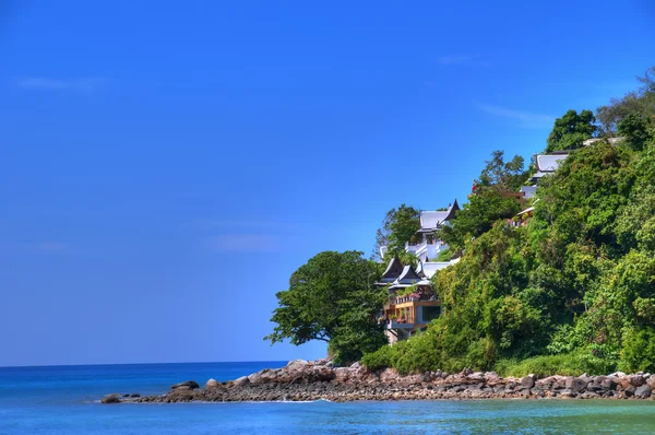 Costa del mar de Andamán en la isla de Phuket en Tailandia — Foto de Stock