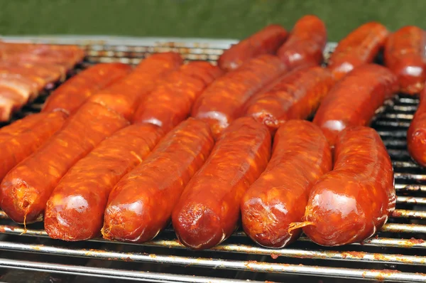 Heiße, scharfe spanische Würstchen in Vorbereitung — Stockfoto