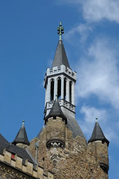 中世の塔はドイツ語の都市アーヘン — ストック写真