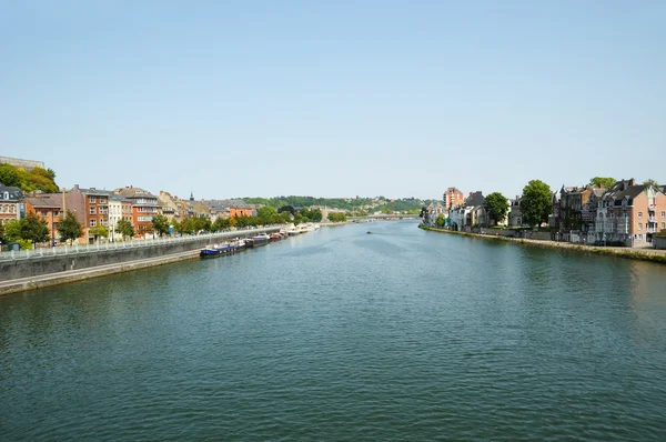 Vista panorâmica de Namur, Bélgica a partir do rio Meuse — Fotografia de Stock