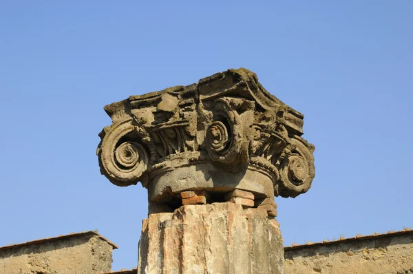 Parte superior de la columna en Pompeya Scavi, Italia —  Fotos de Stock