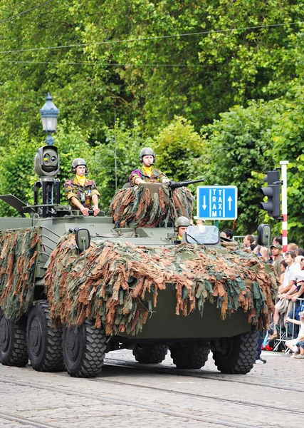 Defilada wojskowa w święto narodowe Belgii — Zdjęcie stockowe
