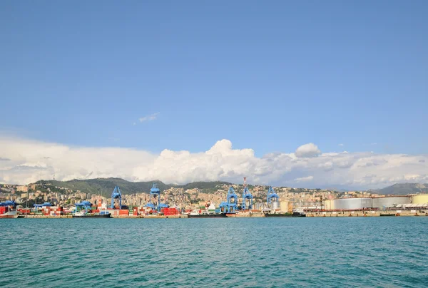 Barco turístico en Puerto Viejo el 13 de abril de 2008 en Génova . —  Fotos de Stock