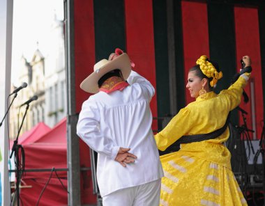 xochicalli Meksika folklorik bale bir konserinde grand place üzerinde gerçekleştirir.