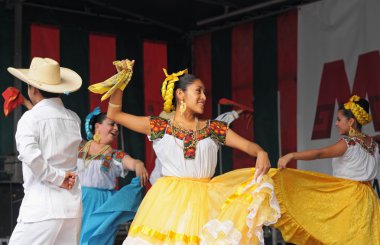 xochicalli Meksika folklorik bale