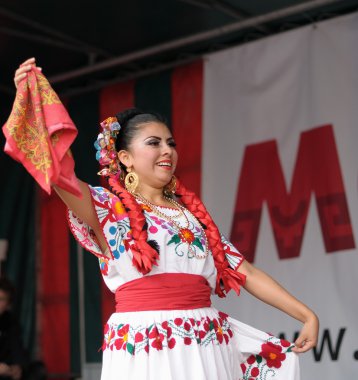 xochicalli Meksika folklorik bale bir konserinde grand place üzerinde gerçekleştirir.