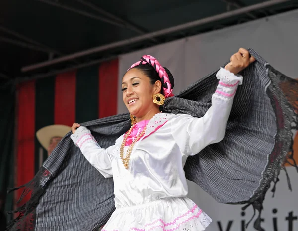 Xochicalli Mexican folkloric ballet — Stock Photo, Image