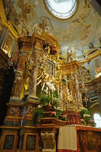 Interior de la iglesia Santuario della Consolata en Turín —  Fotos de Stock