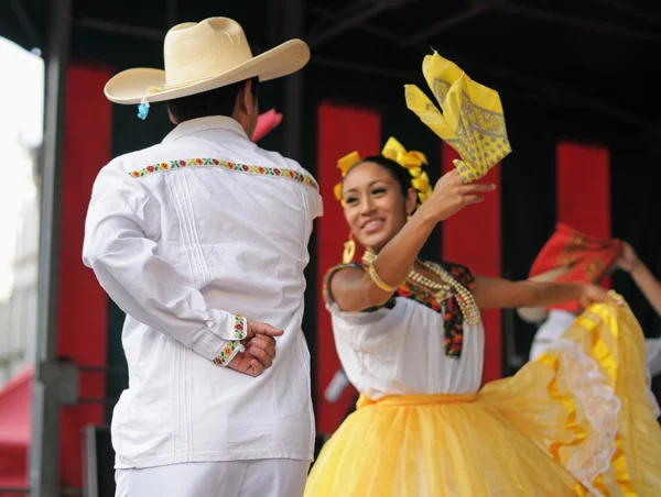 Xochicalli Mexican folkloric ballet — Stock Photo, Image