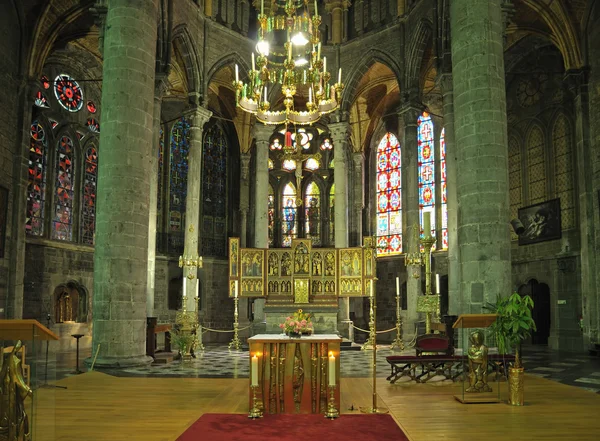 Iglesia Colegiata de Notre-Dame en Dinant —  Fotos de Stock