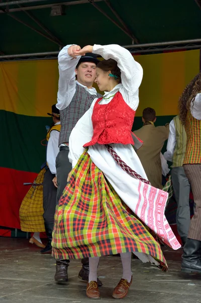 Litauische Volksmusikgruppe poringe — Stockfoto