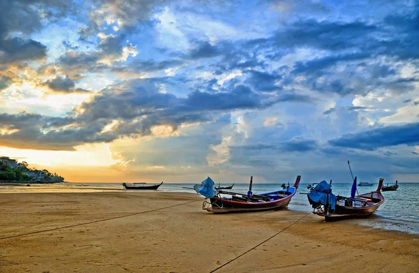 Bateaux de pêcheurs sur la mer d'Andaman — Photo