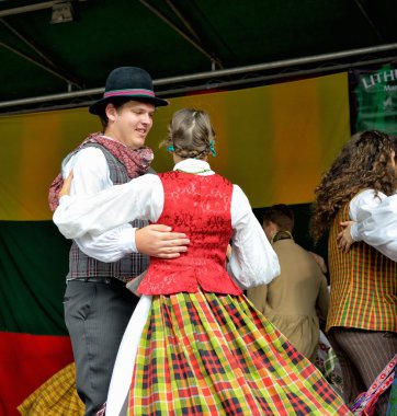 Litvanyalı folk müzik grubu poringe