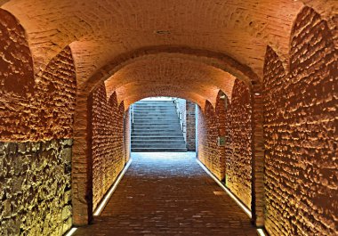 Ortaçağ yeraltı geçidi