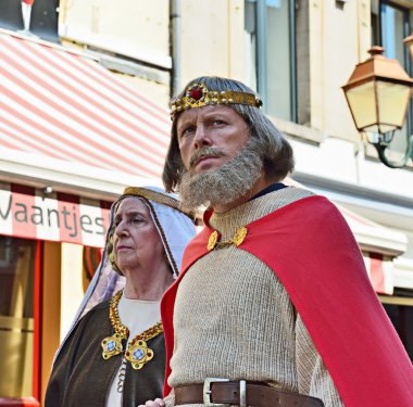 mariaprocessie sokaklarında halle tarihi merkezi katılımcıları