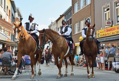mariaprocessie sokaklarında halle tarihi merkezi katılımcıları