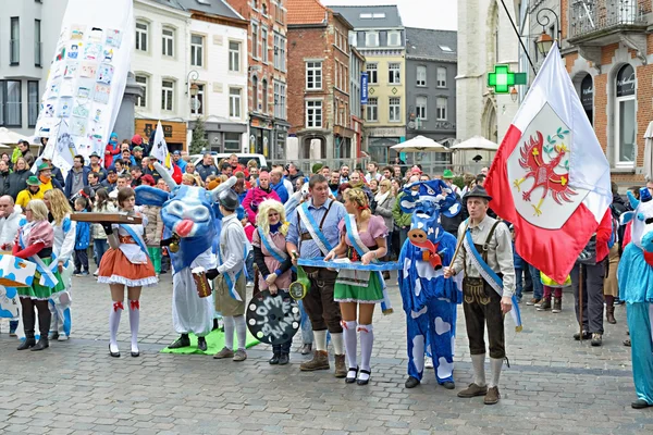 Valet av prinsen och prinsessan av karnevalen i halle, Belgien — Stockfoto