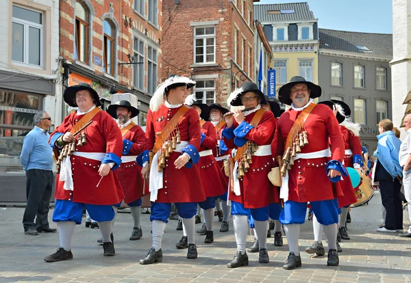 Labour Day and Zenne folkloric celebration on Grand Place in Halle — Stock Photo, Image