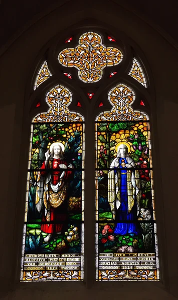 Vidriera en la iglesia neogótica de Santa Bárbara en Bruselas —  Fotos de Stock