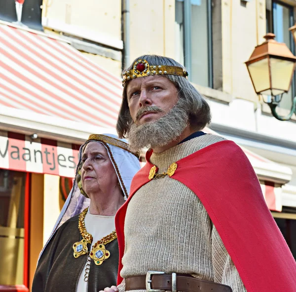 Participants of Mariaprocessie on streets of historical center of Halle — Stock Photo, Image