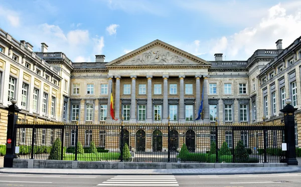 Здание Федерального парламента Бельгии в Брюсселе — стоковое фото