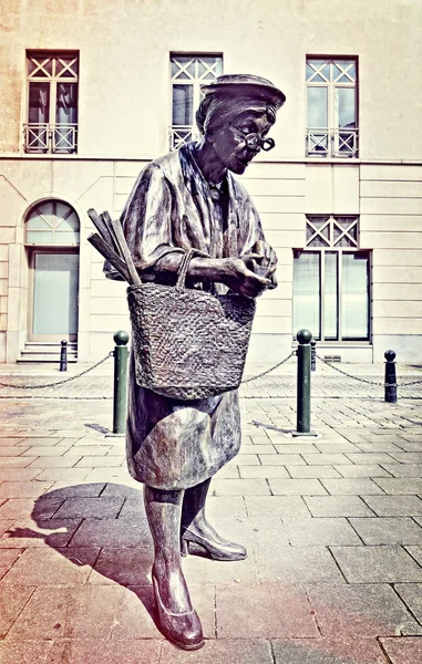 Sculpture of Madame Chapeau — Stock Photo, Image