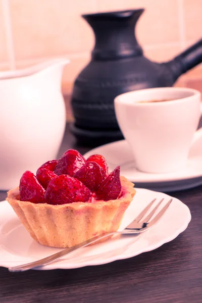 Strawberry Dessert with Cup of Coffee — Stock Photo, Image