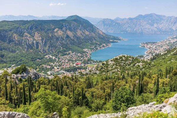 Vista panorámica del paisaje de la bahía de Kotor, Montenegro —  Fotos de Stock