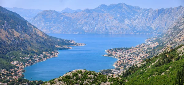 Vista panorámica del paisaje de la bahía de Kotor, Montenegro —  Fotos de Stock