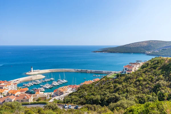 Pemandangan pemandangan perjalanan pantai Adriatik di Montenegro atau Kroasia — Stok Foto