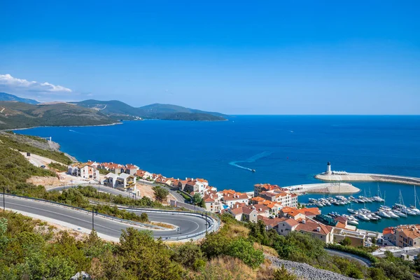 Pemandangan pemandangan perjalanan pantai Adriatik di Montenegro atau Kroasia — Stok Foto