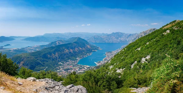 Vista panorámica del paisaje de la bahía de Kotor, Montenegro —  Fotos de Stock
