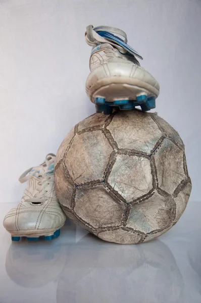 Oude voetbal apparatuur — Stockfoto