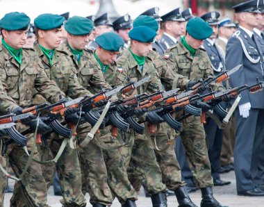 Wroclaw - 15 Ağustos: asker eylem (Polonya Ordu günü) üzerinde Ağustos 15 2013 yılında wroclaw, Polonya