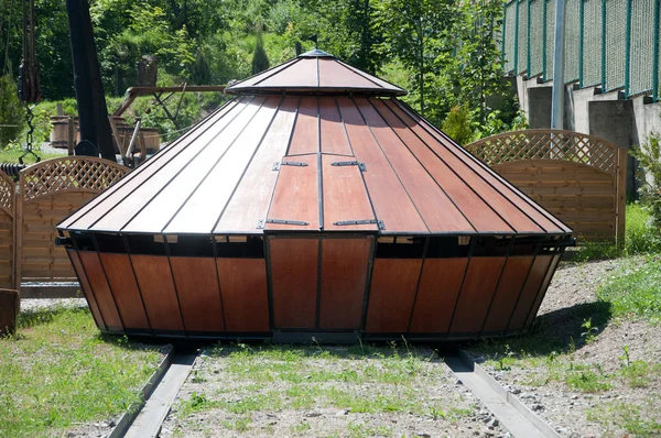 Zloty Stok, POLAND - July 22: Leonardo Da Vinci Tank in Medieval Town on July 22, 2013 in Wroclaw, Poland. — Stock Photo, Image