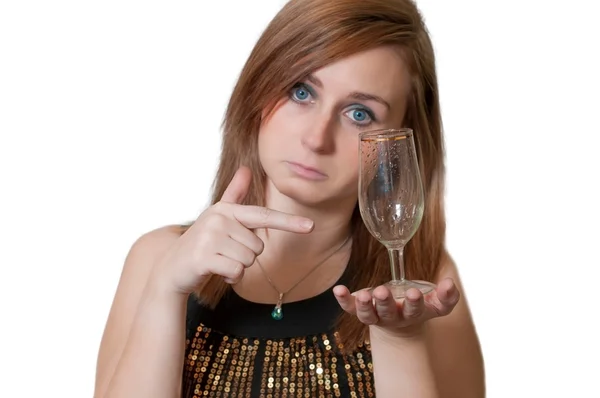 Vrouw met een leeg glas — Stockfoto