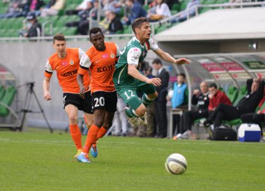Wroclaw. Polonya - 26 Nisan: t-mobile ekstraklasa wks slask wroclaw ve zaglebie lubin arasındaki maç. Dudu üzerinde 26 Nisan 2014 wroclaw bölgesindeki faul. Polonya.