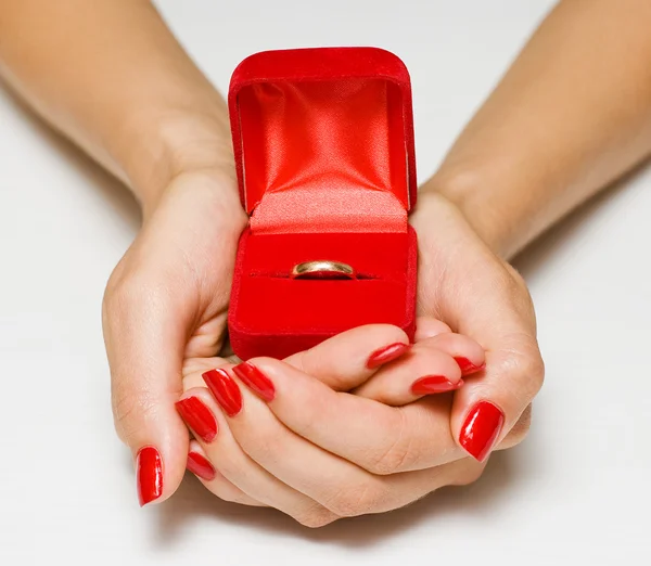 Ring in women hands — Stock Photo, Image