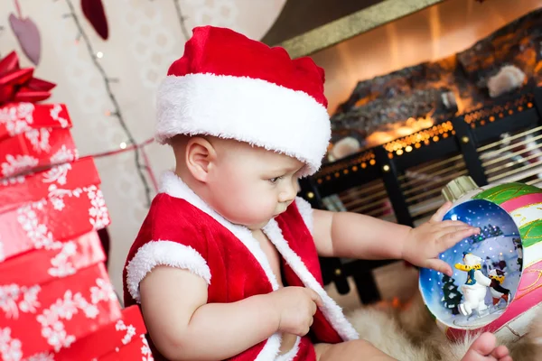 Baby in santa kostuum — Stockfoto