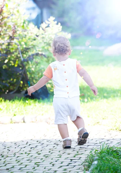 Baby in the park — Stock Photo, Image