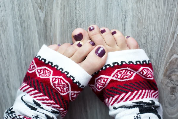 Piedi in calzini di Natale — Foto Stock