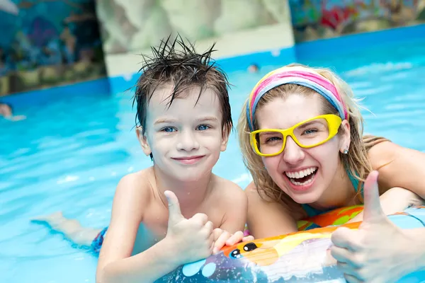 Aquapark içinde bekletin