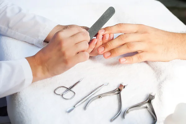 Manicura masculina — Fotografia de Stock