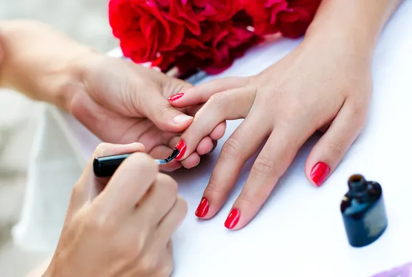 Manicure femminile — Foto Stock