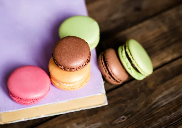 Traditional french colorful macarons — Stock Photo, Image