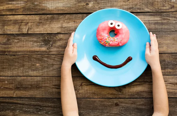 Niedliche Donut auf einem Frühstück — Stockfoto