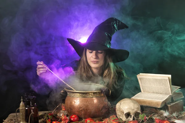 Halloween witch — Stock Photo, Image