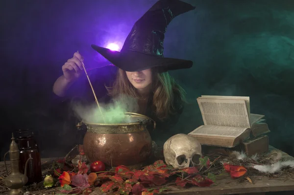 Halloween witch — Stock Photo, Image